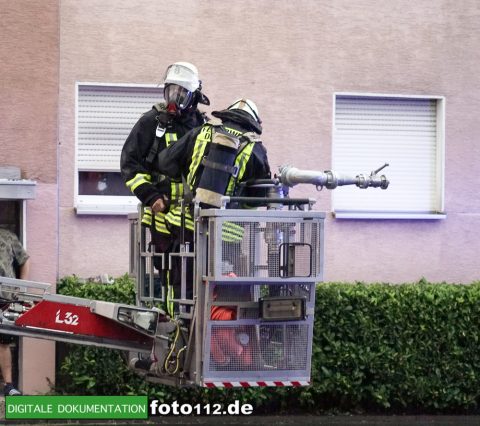 Provinzialstr.-Dachstuhlbrand-015Nacht