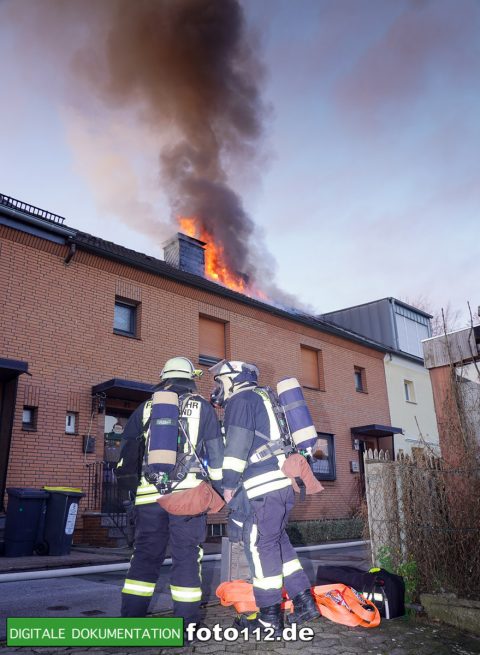 Immanuel-Kant-Straße-Dachstuhlbrand-005