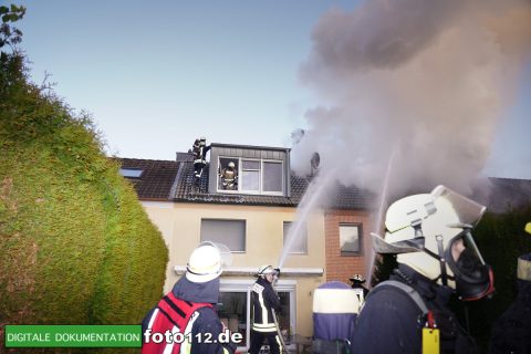 Immanuel-Kant-Straße-Dachstuhlbrand-008