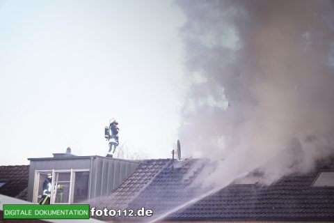 Immanuel-Kant-Straße-Dachstuhlbrand-010