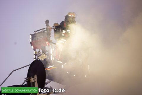 Immanuel-Kant-Straße-Dachstuhlbrand-019