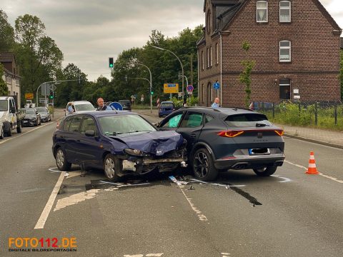 Unfall-Leveringhaeuser-Strasse-001