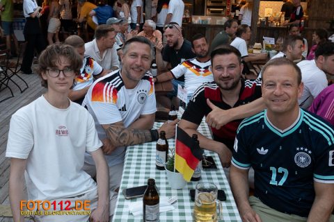 Public-Viewing-1-004