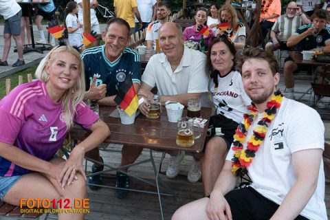 Public-Viewing-1-005