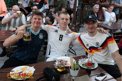 Public-Viewing-1-007