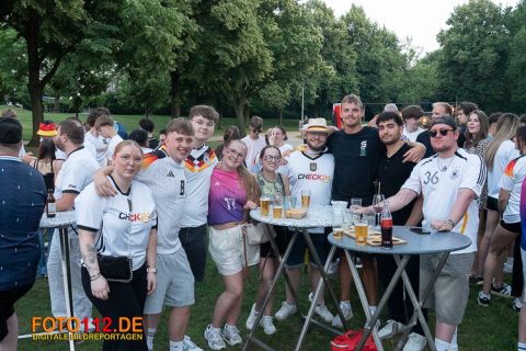 Public-Viewing-1-022