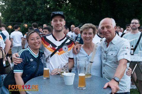 Public-Viewing-1-027