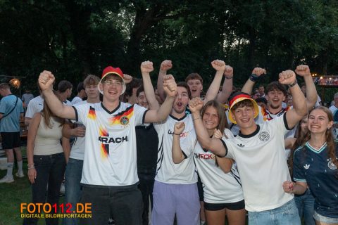 Public-Viewing-1-036
