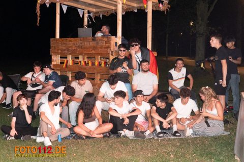 Public-Viewing-1-058