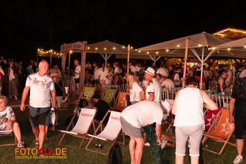 Public-Viewing-1-062