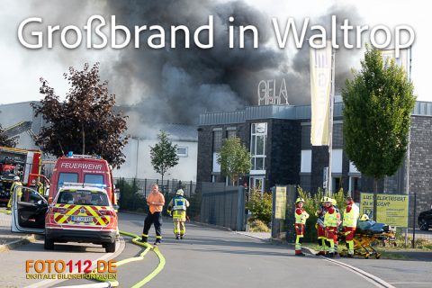 Lagerhalle-brennt-004