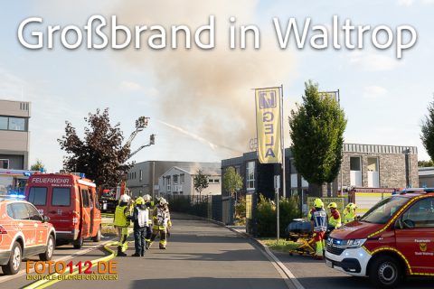 Lagerhalle-brennt-022