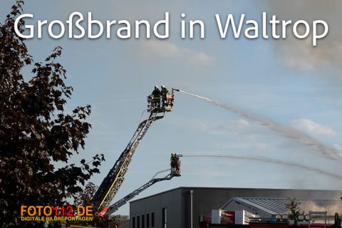 Lagerhalle-brennt-023