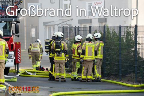 Lagerhalle-brennt-031