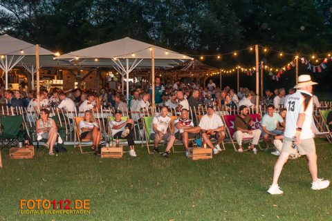 Public-Viewing-2-001
