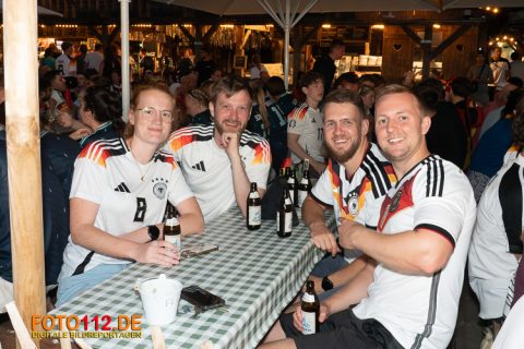 Public-Viewing-2-005