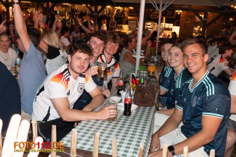 Public-Viewing-2-006
