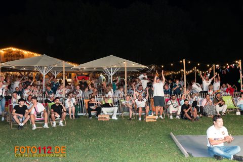 Public-Viewing-2-051