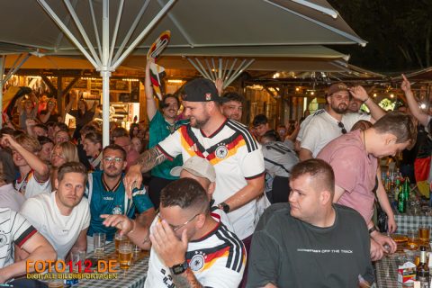 Public-Viewing-2-060