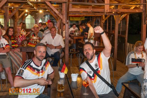 Public-Viewing-2-062