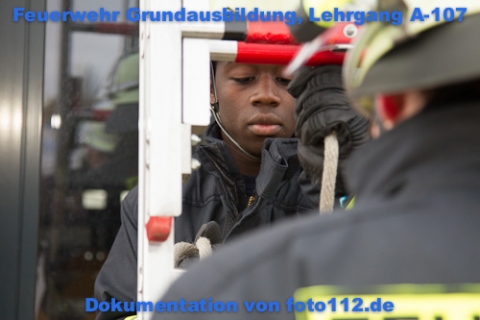 y8d8677
