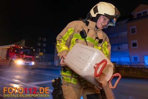 lehmstr.-brennt-PKW-009