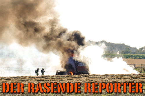 Mähdrescher im Vollbrand